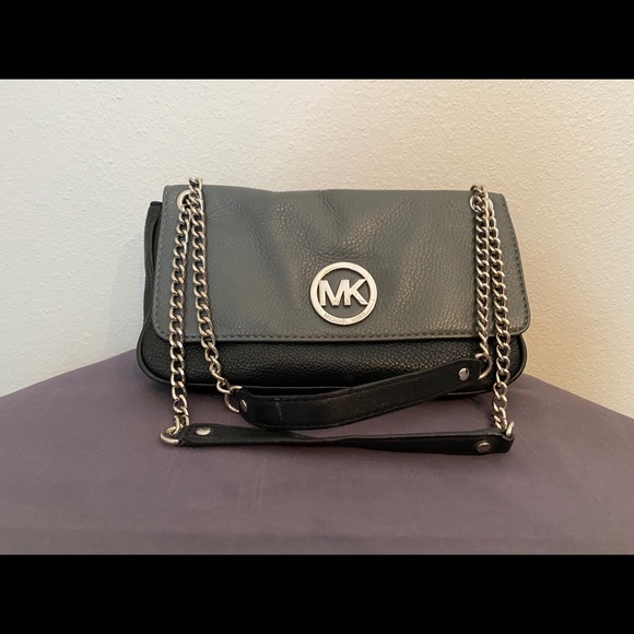 Michael Kors Handbags - Used Michael Kors two tone shoulder bag